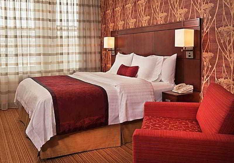 Riggs Washington Dc Hotel Bagian luar foto A typical Residence Inn room