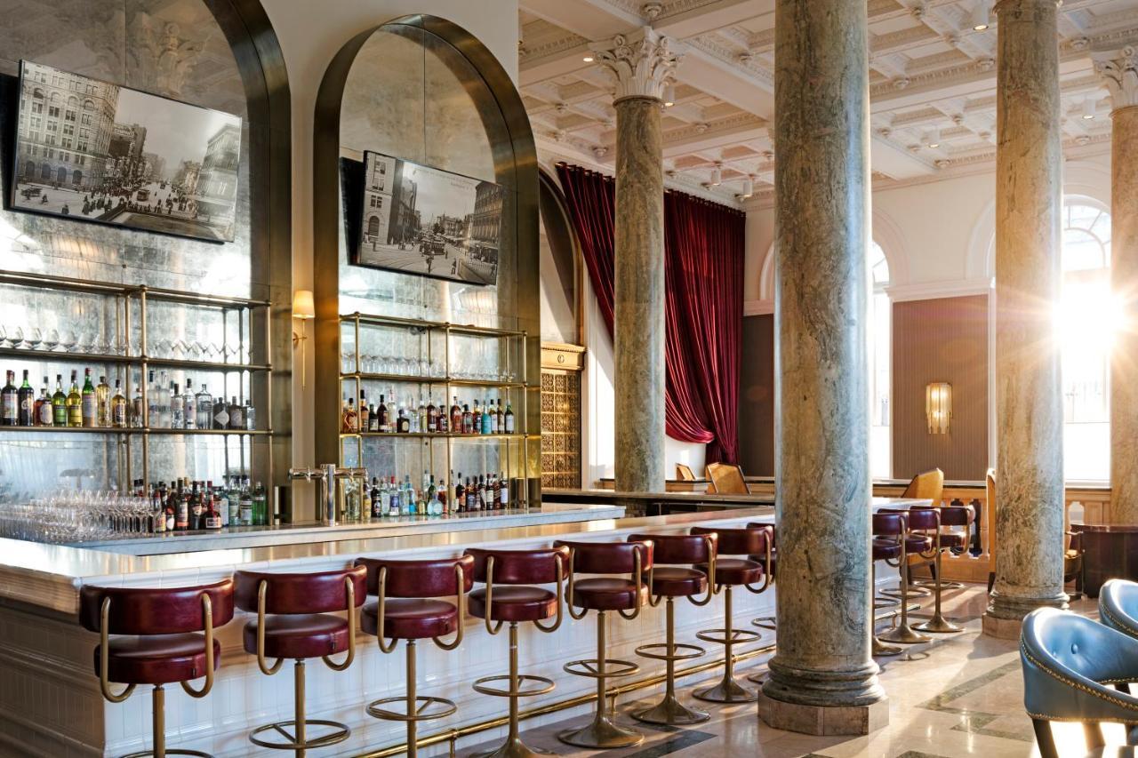 Riggs Washington Dc Hotel Bagian luar foto The American Bar