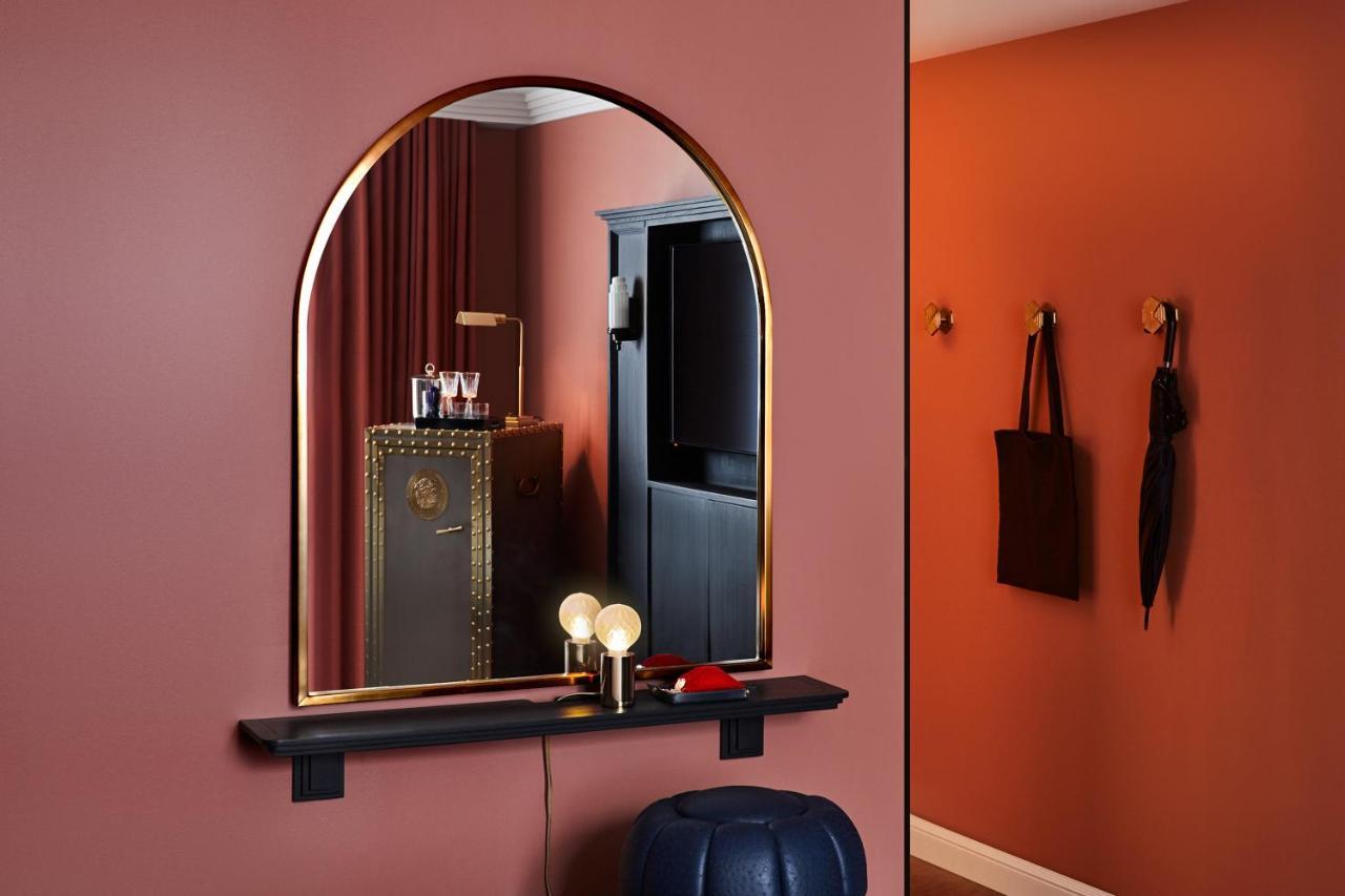 Riggs Washington Dc Hotel Bagian luar foto Mirror