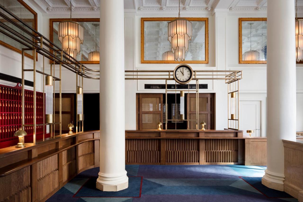Riggs Washington Dc Hotel Bagian luar foto The hotel's lobby
